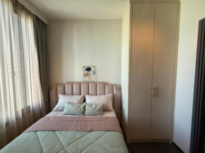 1BR - The Summit Sukhumvit Sky pool and gym
